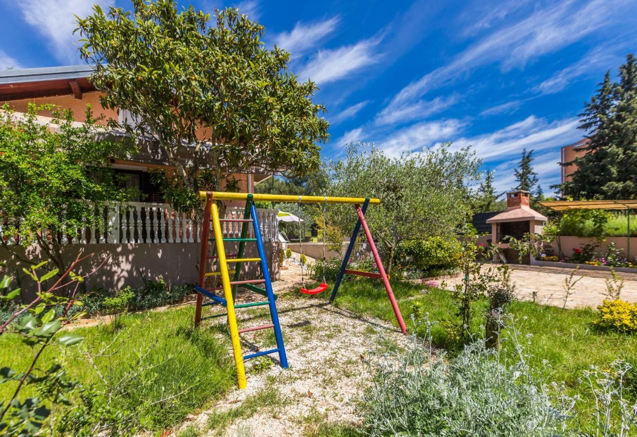Holiday Home Flora Zadar Eksteriør bilde