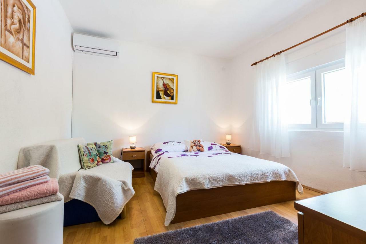 Holiday Home Flora Zadar Eksteriør bilde