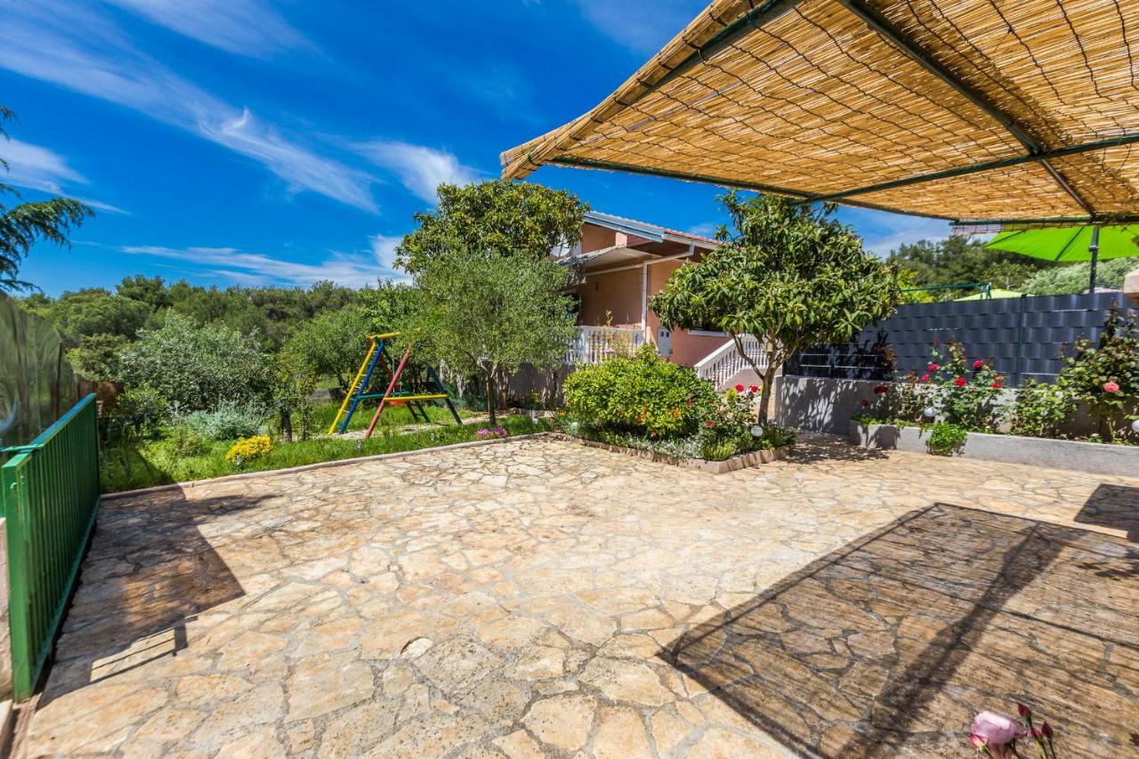 Holiday Home Flora Zadar Eksteriør bilde